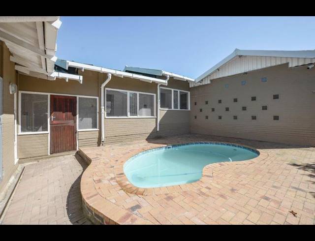 5 BEDROOM PROPERTY TO RENT IN PAROW NORTH